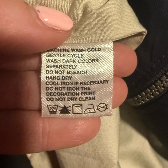 Tommy Bahama Black Raincoat with Full-Length Zipper and Stand-Up Collar - Picture 6 of 6